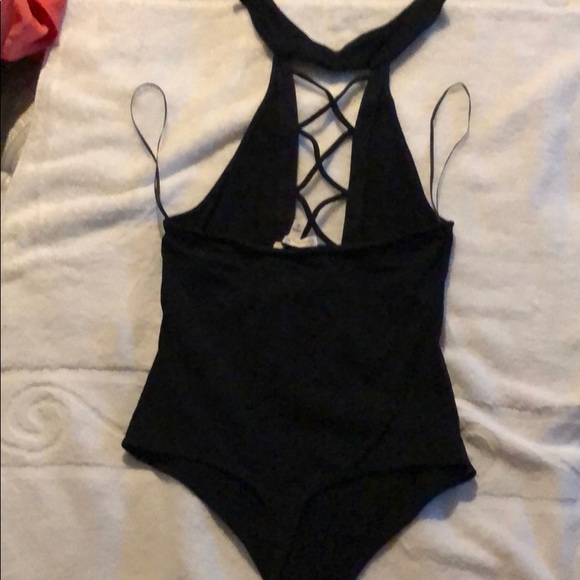 Express bodysuit with crisscross open front - Picture 2 of 3